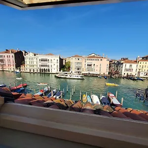Residenza La Veranda A Rialto , Venice Italy