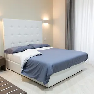 Venustas 3*, Rome Italy
